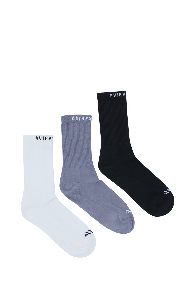 Tre paia di calzini: uno bianco, uno grigio con texture a coste e uno nero. Ognuno presenta un logo "AVIREX" bianco sul bordo.