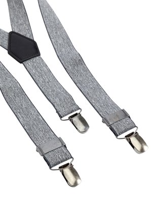 Graue Stoffträger mit metallenen Clips, ausgestattet mit einem zentralen schwarzen Lederakzent und einer strukturierten Oberfläche für zusätzlichen Halt und Unterstützung.