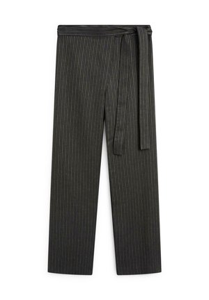 Pantalon portefeuille à rayures noires avec ceinture nouée sur le côté, jambes droites et taille haute, présenté à plat sur fond blanc.