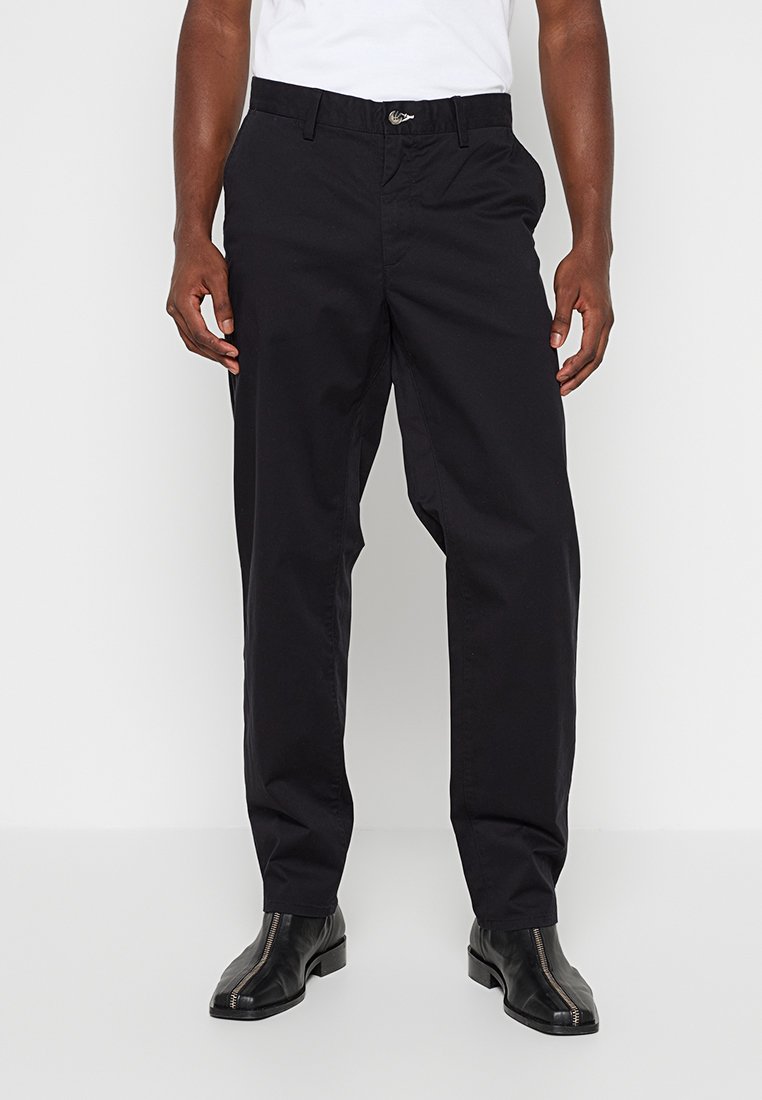 SLIM FIT