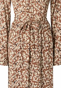 Abito floreale marrone con maniche lunghe, cintura legata in vita e tessuto decorato con accenti color crema e blu navy.