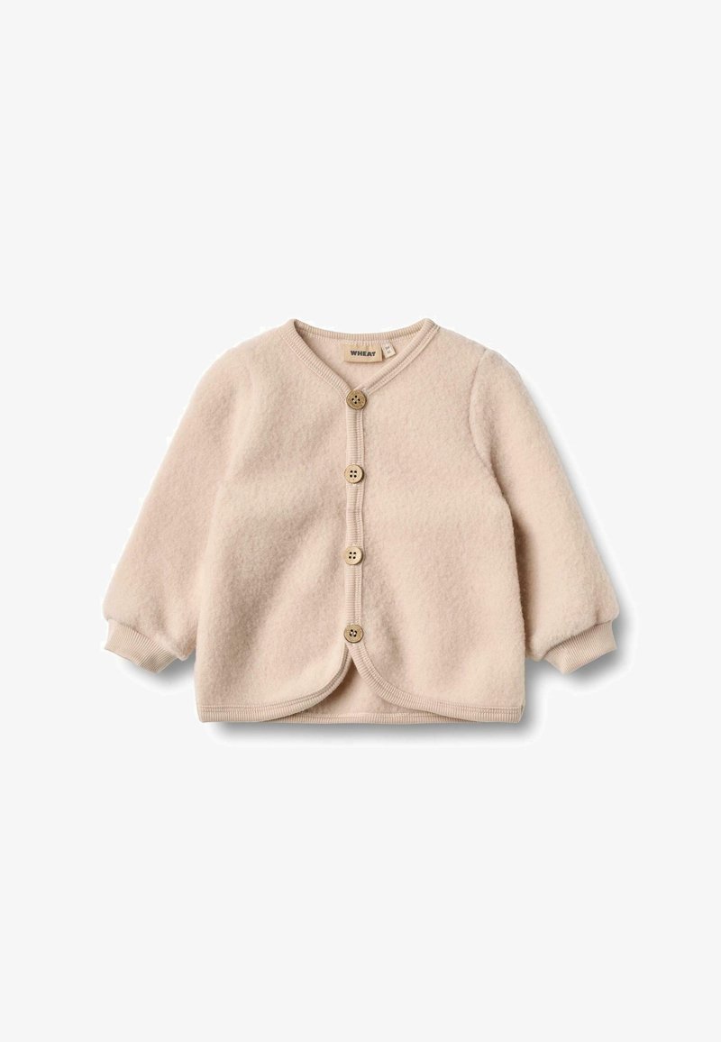 Béžový fleecový cardigan s zakulaceným spodním lemem, třemi dřevěnými knoflíky a žebrovanými manžetami. Měkká textura, dlouhé rukávy a jednoduchý design.