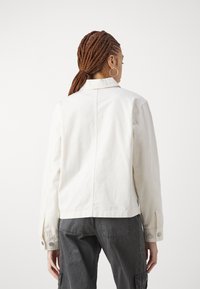 Obey Clothing ROSE CHORE JACKET - Poletna jakna - whisper white