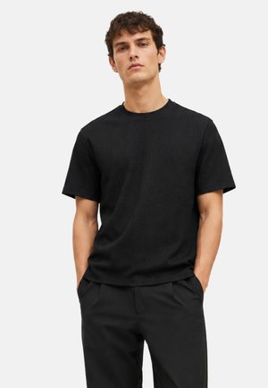 Only & Sons, ONSANDRE RLX SS TEE - Camiseta básica - black
