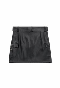 Mini gonna in pelle nera con passanti per cintura, due tasche frontali con chiusura a bottone e texture liscia. Design sartoriale con dettagli di cucitura discreti.
