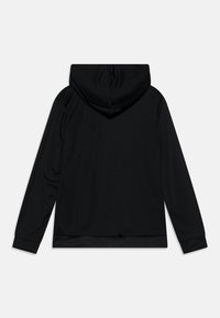 Sudadera negra de manga larga con capucha vista desde atrás, con un diseño liso y puños acanalados.