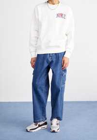 Nike Sportswear Sweatshirt - white