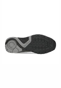 Sole di scarpa in gomma nera con motivo di grip testurizzato, dettagli grigi e area del tallone arrotondata. Presenta logo e branding sul lato.