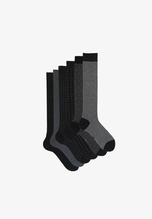 Set aus sechs Paar Socken in verschiedenen Grautönen und Schwarz. Enthält einfarbige, gestreifte und gepunktete Muster. Material aus Baumwollmischung.