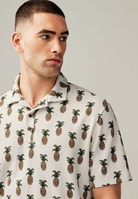 Next TEXTURED - Poloshirts - ecru pineapple