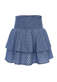 Blauwe gestreepte tiered rok met een smockband. Kenmerkt zich door diamanten vormen in licht en donkerblauw, gemaakt van lichtgewicht stof.