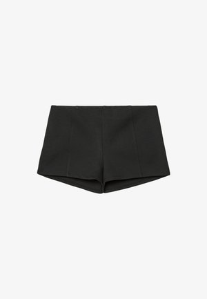 Schwarze Shorts aus strukturiertem Stoff, mit hohem Bund und figurbetontem Schnitt mit Vordernähten. Keine Taschen oder Verschlüsse sichtbar.
