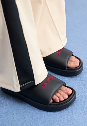 JORDAN SOPHIA - Mules - black/red