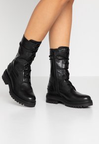 Zign Botines con plataforma - black