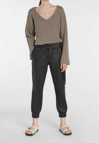 SET Sweter