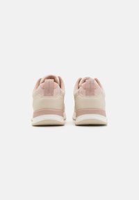 Tamaris Trainers - ivory