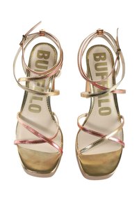 Metalizuoti auksiniai ir rožiniai sandalai su dirželiais, kvadrato formos kojų dalimi ir aukštu kulnu. Yra reguliuojami kulkšnies dirželiai ir paminkštinta vidpadis.