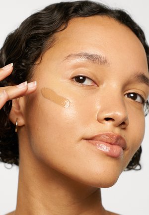 KIKO Milano DAILY PROTECTION BB CREAM - BB crème - 06 hazelnut