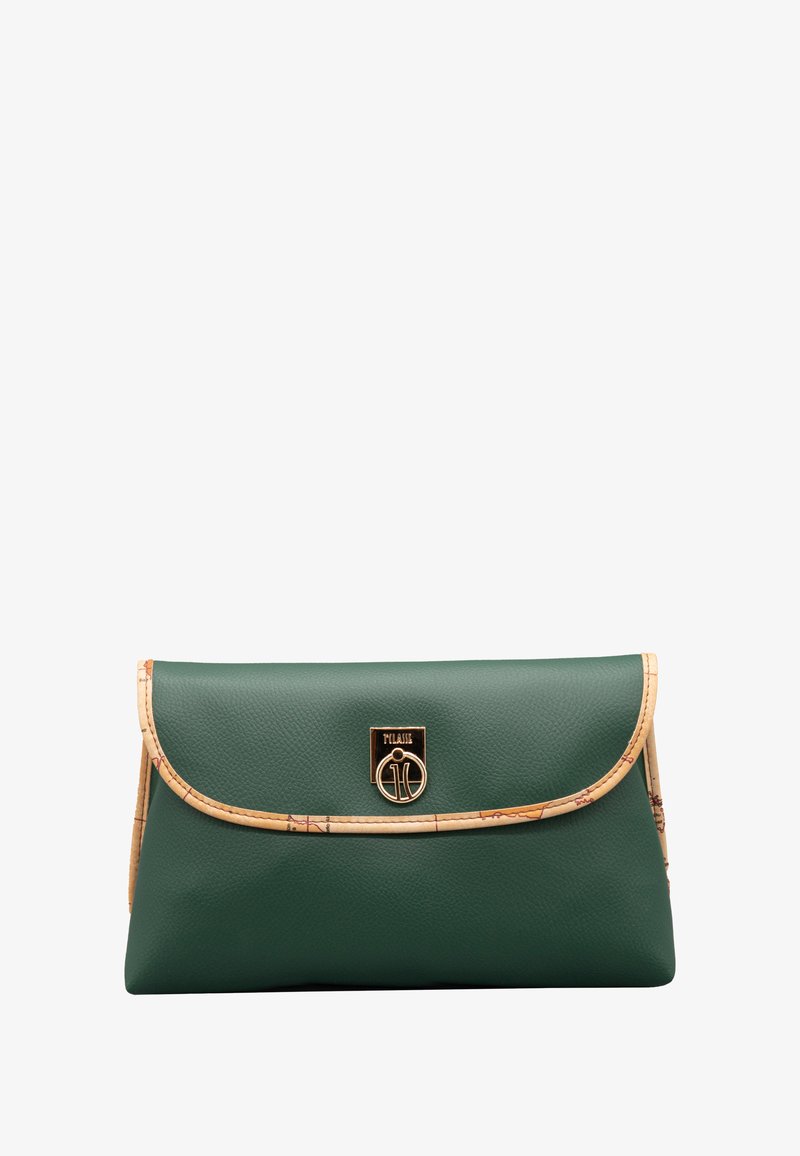 Pochette verde con trama a rilievo, rifinita con bordo beige a motivo mappa e chiusura frontale circolare dorata.