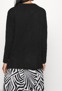 Even&Odd Sweter