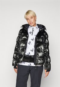 EA7 Emporio Armani KITZBUHEL FASHION JACKET - Slidinėjimo striukė - black