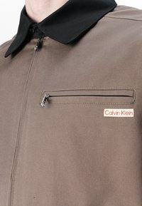 Calvin Klein Jeans JACKET - Ljetna jakna - morel