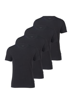 Quatre t-shirts noirs à manches courtes et col rond disposés en rangée décalée, montrant la vue de face avec un marquage minimal visible à l'intérieur du col.