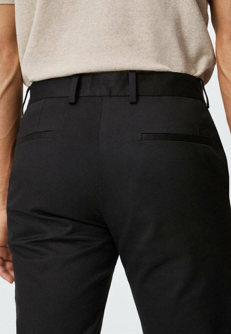 Herren Chinos | Mango DUBLINO Chino noir/schwarz - LI01840 Herren Chinos | Mango DUBLINO Chino noir/schwarz - LI01840