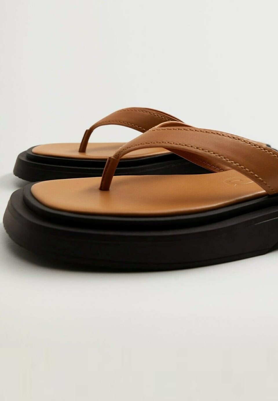 Mango leren slippers oranje - Schoenen.nl