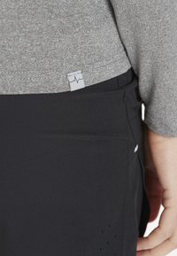 ELITE LAB Longsleeve - mid grey