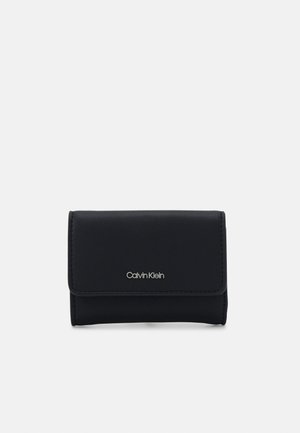 Calvin Klein MUST TRIFOLD - Portemonnee - black