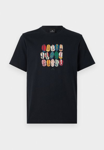 T-shirt en coton noir avec un graphique coloré représentant différentes lèvres dans divers motifs et couleurs sur le devant. Encolure ronde, manches courtes.