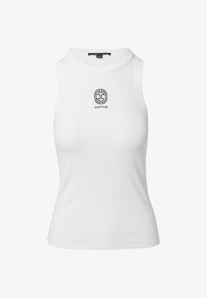 Weißes geripptes Tanktop mit rundem Ausschnitt, das ein kleines schwarzes gesticktes Logo in der Mitte aufweist. Ohne Ärmel, taillierter Schnitt.