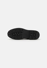 Pier One Snørestøvletter - black