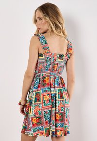 Apricot Vestido informal - white
