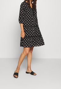 s.Oliver Robe de jour - black