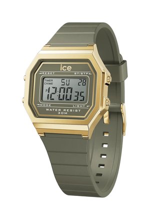 Montre numérique avec un boîtier octogonal doré, un bracelet en résine verte, et un affichage LCD indiquant l'heure, la date, et une résistance à l'eau jusqu'à 30 mètres.