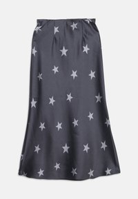 Jupe midi en satin gris foncé avec une taille élastique, décorée d'un motif éparpillé d'étoiles à cinq branches gris clair.