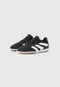 adidas Performance PREDATOR CLUB UNISEX - Botines de fútbol sala - core black/ftwr white/lucid lemon