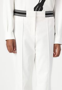 Marc Cain Pantalon classique - white