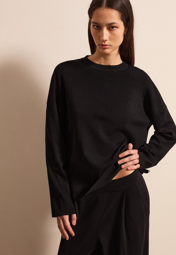 WITH SPLITS - Strickpullover