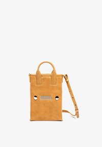 Unselected, camel