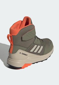 adidas Terrex TRAILMAKER CRDY - Hikingskor - olive strata beige semi impact orange