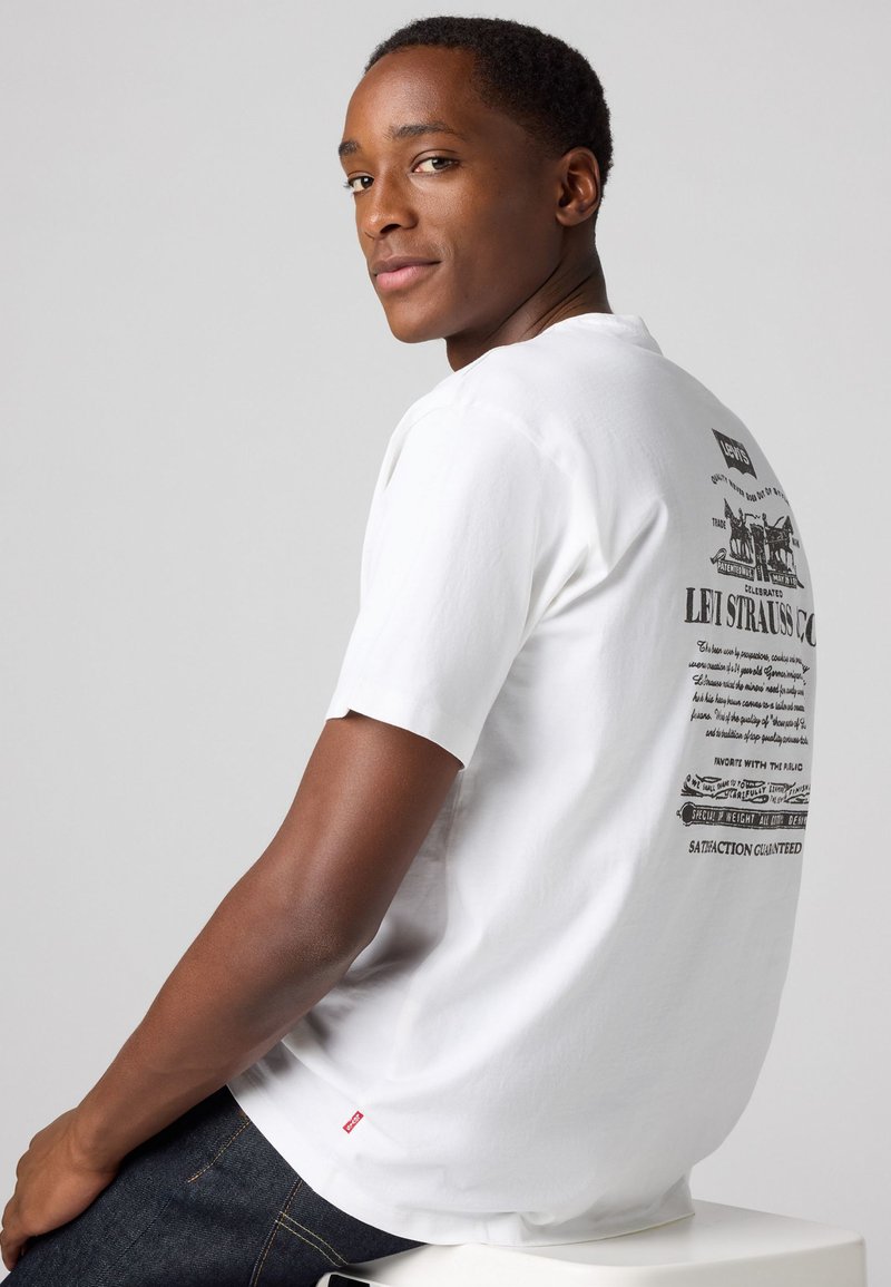 Levi's® VINTAGE FIT  - T-shirt basique - badge bw 2hp white plus