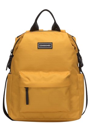 CONSIGNED Tagesrucksack - mustard