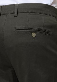 INDICODE JEANS Pantaloni cargo - raven