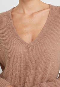 DRYKORN Sweter