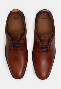 Bata Stringate - brown