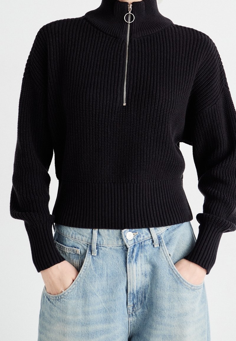 ONLY Stickad tröja - black