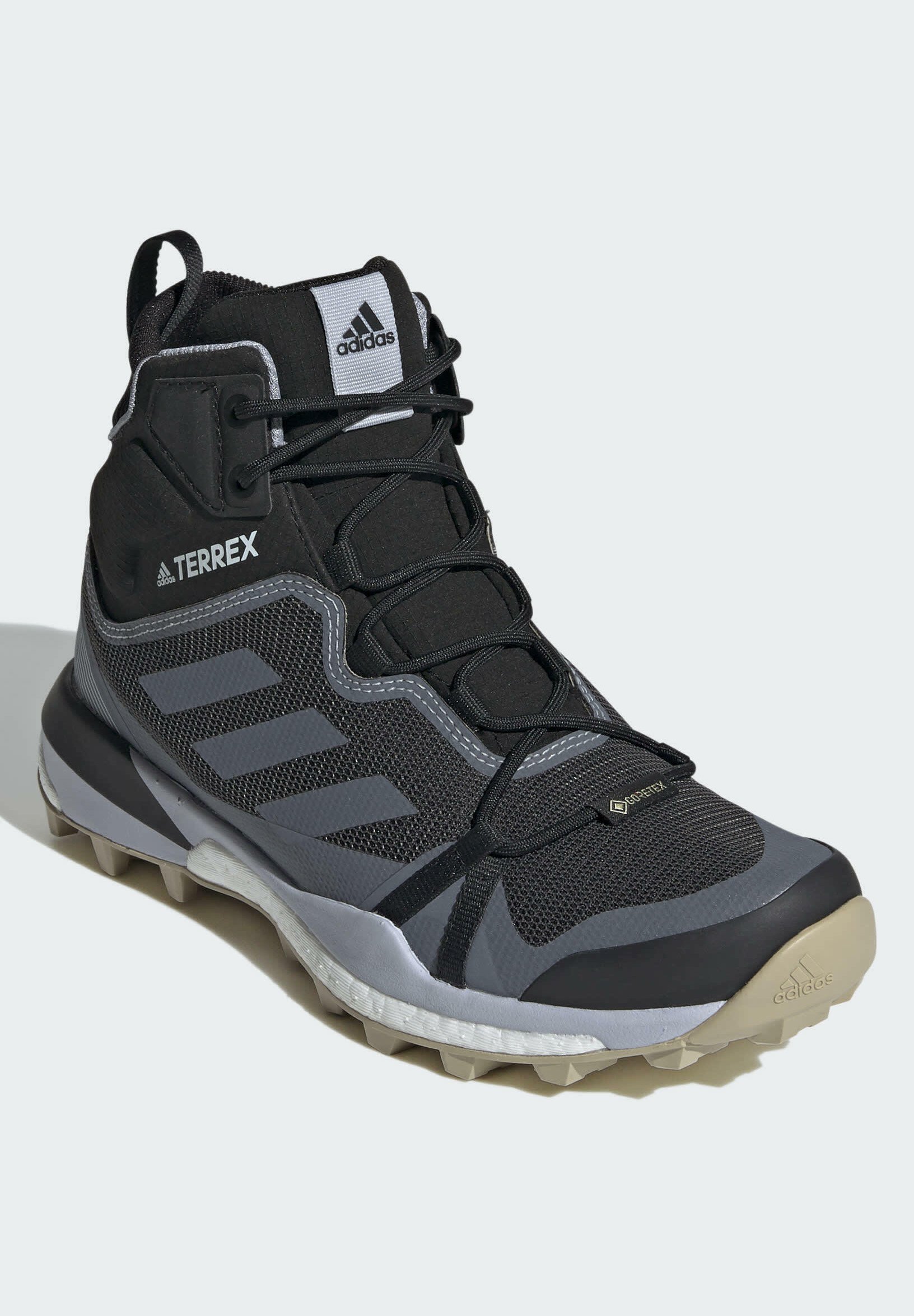 Women TERREX SKYCHASER GORE-TEX BOOST HIKING SHOES - Mountain shoes Women TERREX SKYCHASER GORE-TEX BOOST HIKING SHOES - Mountain shoes